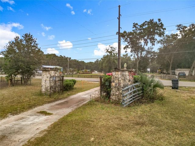 12521 SW HIGHWAY 484, Dunnellon, FL 34432