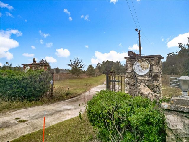 12521 SW HIGHWAY 484, Dunnellon, FL 34432