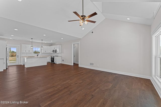 208 Wendover Ct, Bardstown, KY 40004