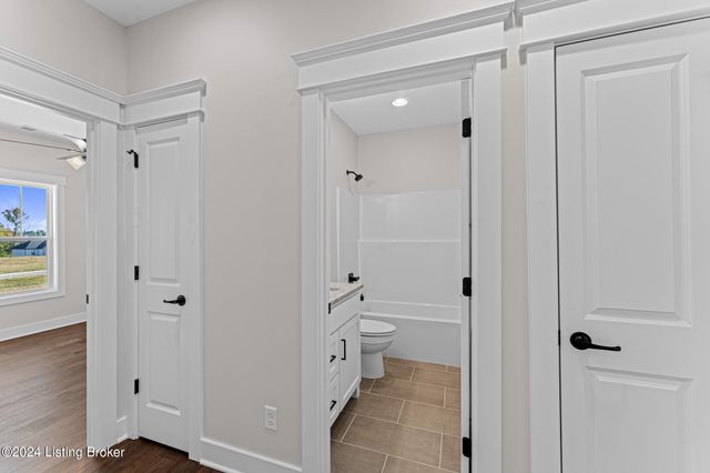 208 Wendover Ct, Bardstown, KY 40004