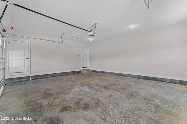 208 Wendover Ct, Bardstown, KY 40004