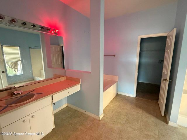 5303 Yaupon Holly Drive, Cocoa, FL 32927