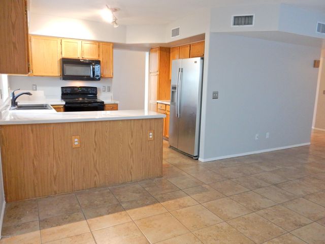 4313 W Bunk House Road, Tucson, AZ 85741