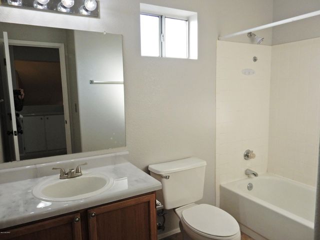 4313 W Bunk House Road, Tucson, AZ 85741