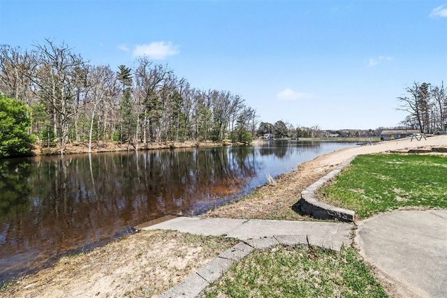 8284 W Lake Holiday Drive, Mears, MI 49436