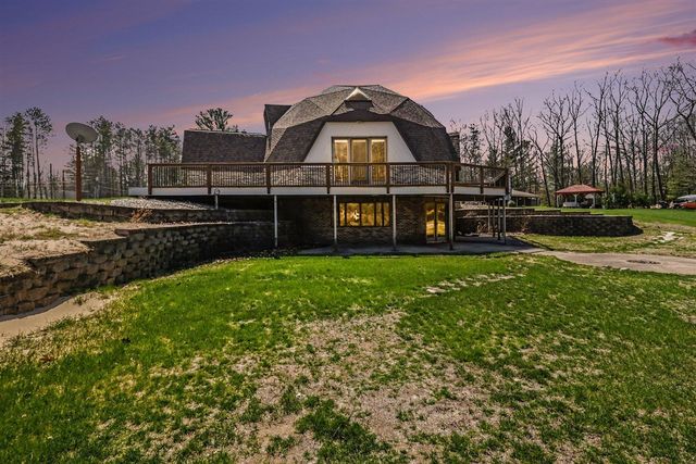 8284 W Lake Holiday Drive, Mears, MI 49436