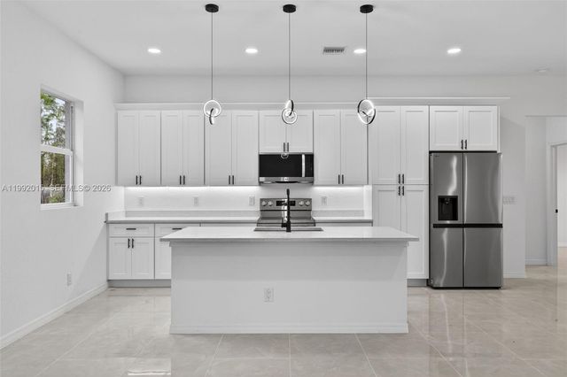 3110 32nd St W Lehigh Acres, Lehigh Acres, FL 33971