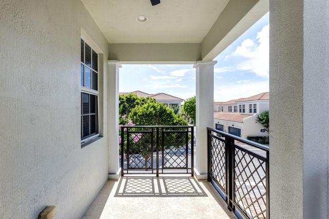 8300 NW 9th Avenue, Boca Raton, FL 33487