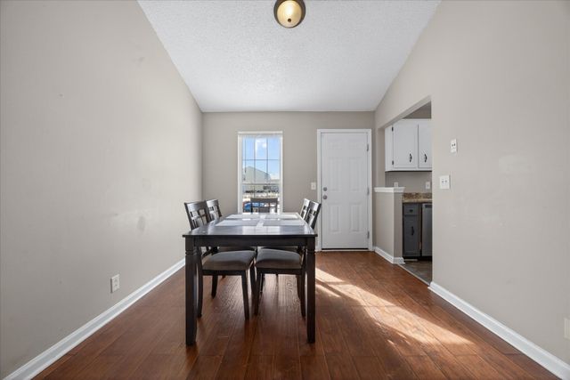 308 Hunter Owens Ct, Oak Grove, KY 42262