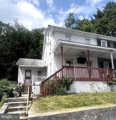 2148 MAIN ST, Pottsville, PA 17901