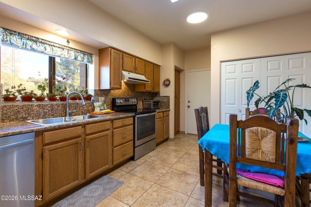 8651 N Candlewood Loop, Tucson, AZ 85704