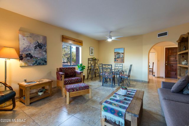 8651 N Candlewood Loop, Tucson, AZ 85704