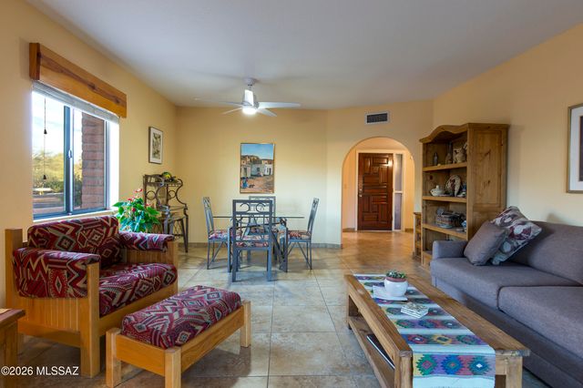 8651 N Candlewood Loop, Tucson, AZ 85704