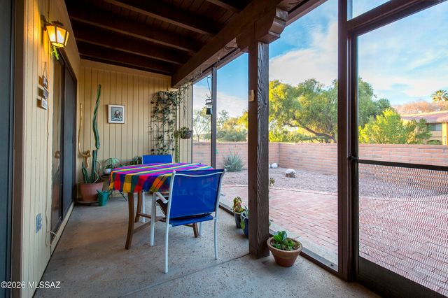 8651 N Candlewood Loop, Tucson, AZ 85704