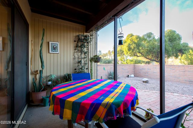 8651 N Candlewood Loop, Tucson, AZ 85704