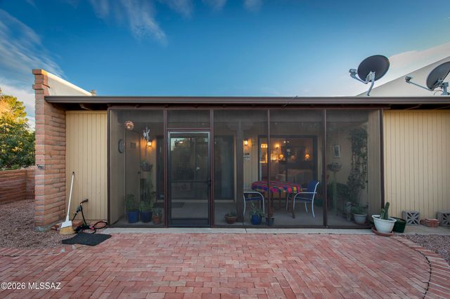 8651 N Candlewood Loop, Tucson, AZ 85704