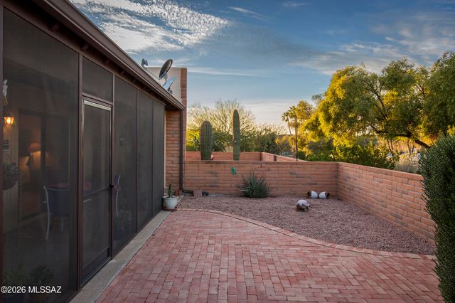 8651 N Candlewood Loop, Tucson, AZ 85704