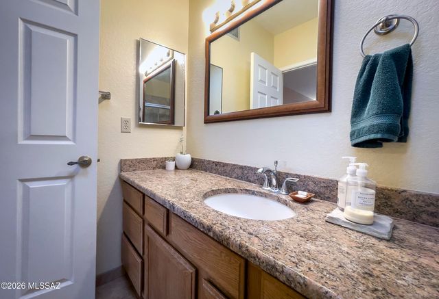 8651 N Candlewood Loop, Tucson, AZ 85704