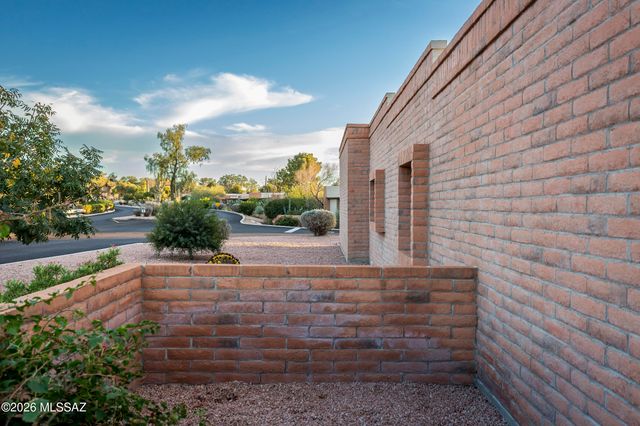 8651 N Candlewood Loop, Tucson, AZ 85704