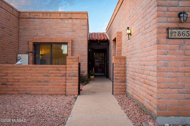 8651 N Candlewood Loop, Tucson, AZ 85704