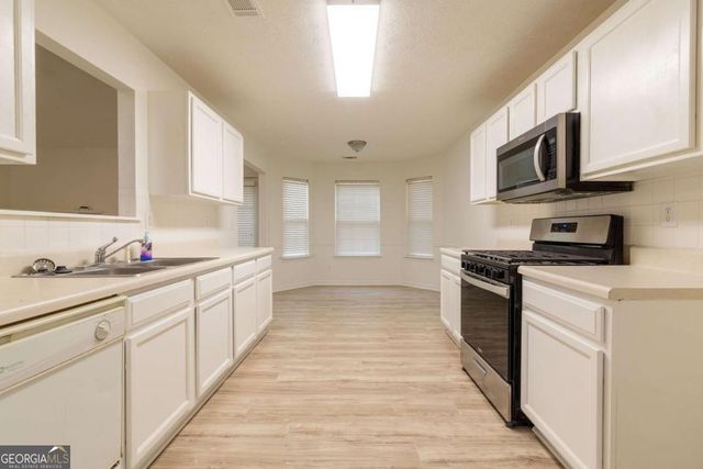 4206 Shoreside Circle, Snellville, GA 30039