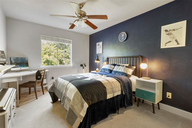 74 Valley Oaks Circle, The Woodlands, TX 77382