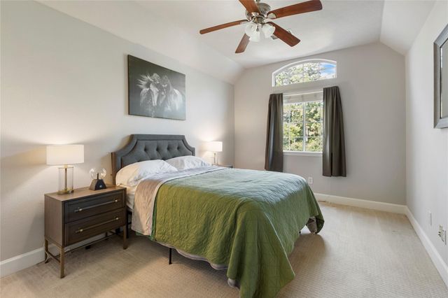 74 Valley Oaks Circle, The Woodlands, TX 77382