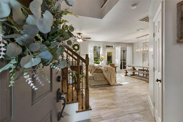 74 Valley Oaks Circle, The Woodlands, TX 77382