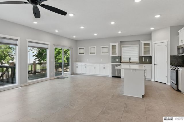 9518 Sterling Circle, Plattsmouth, NE 68048