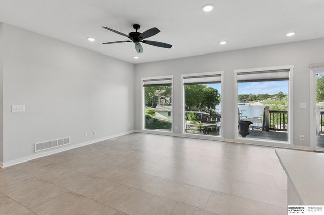 9518 Sterling Circle, Plattsmouth, NE 68048