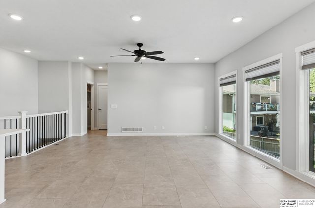 9518 Sterling Circle, Plattsmouth, NE 68048