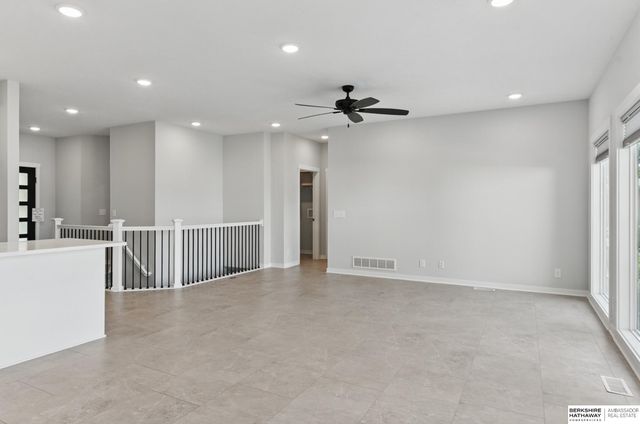 9518 Sterling Circle, Plattsmouth, NE 68048