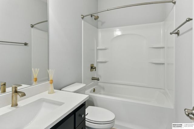 9518 Sterling Circle, Plattsmouth, NE 68048