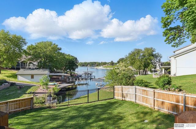 9518 Sterling Circle, Plattsmouth, NE 68048