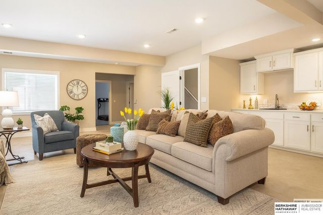 9518 Sterling Circle, Plattsmouth, NE 68048