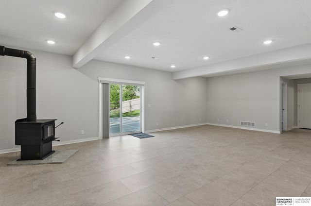 9518 Sterling Circle, Plattsmouth, NE 68048