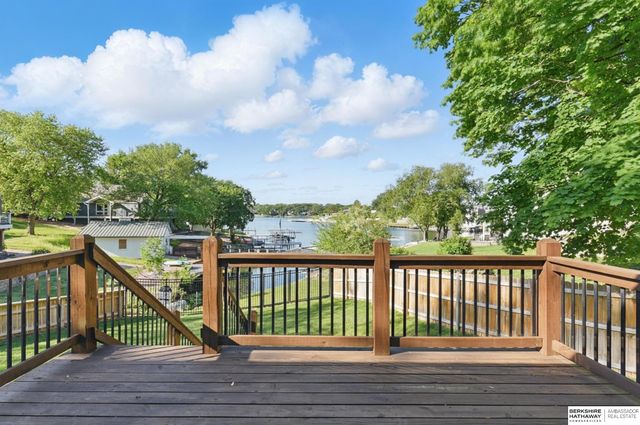 9518 Sterling Circle, Plattsmouth, NE 68048