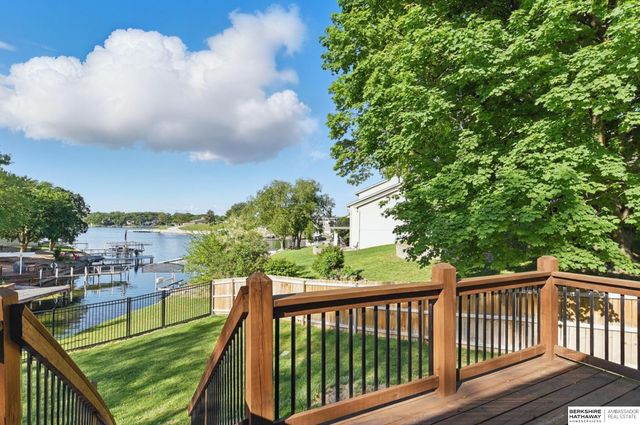 9518 Sterling Circle, Plattsmouth, NE 68048