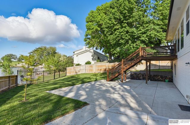 9518 Sterling Circle, Plattsmouth, NE 68048