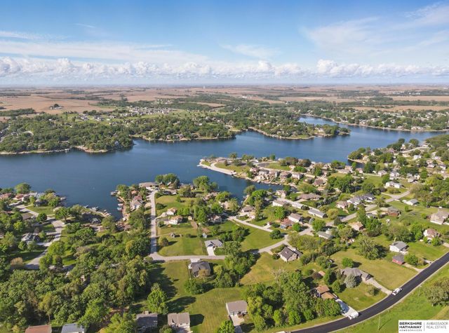 9518 Sterling Circle, Plattsmouth, NE 68048