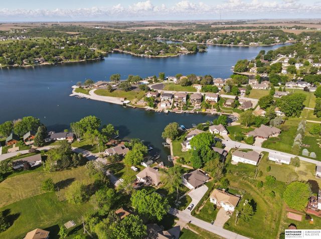 9518 Sterling Circle, Plattsmouth, NE 68048