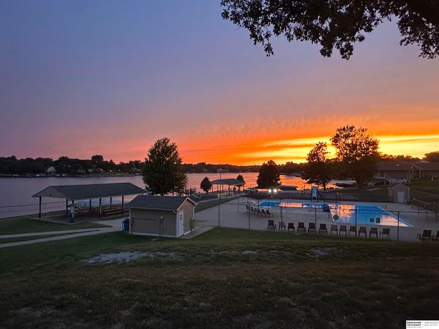 9518 Sterling Circle, Plattsmouth, NE 68048