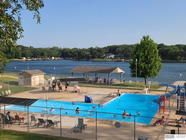 9518 Sterling Circle, Plattsmouth, NE 68048