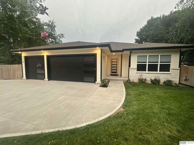 9518 Sterling Circle, Plattsmouth, NE 68048