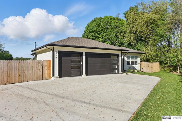 9518 Sterling Circle, Plattsmouth, NE 68048