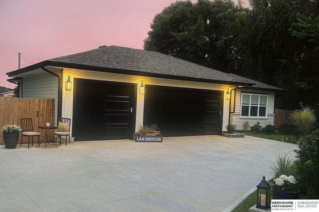 9518 Sterling Circle, Plattsmouth, NE 68048