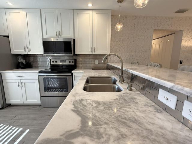 3001 58TH AVENUE S 610, St Petersburg, FL 33712