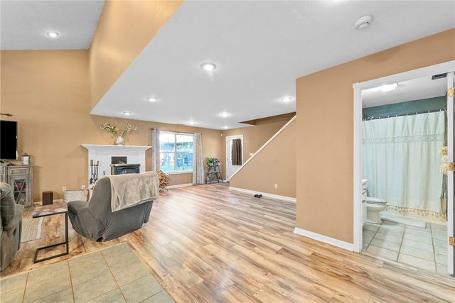 9225 Charles Street, Rogers, AR 72756