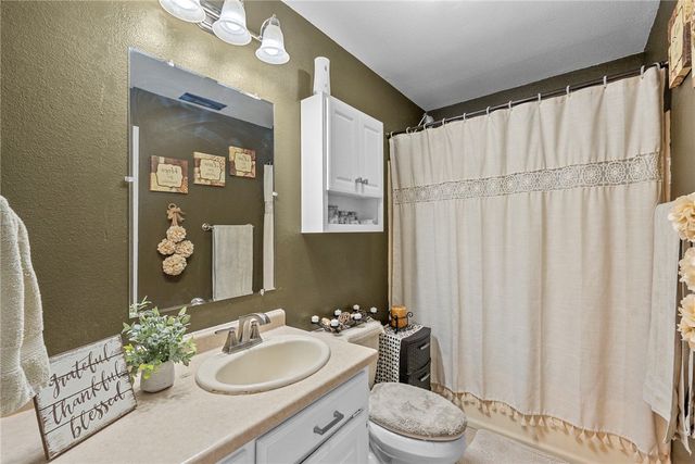 9225 Charles Street, Rogers, AR 72756