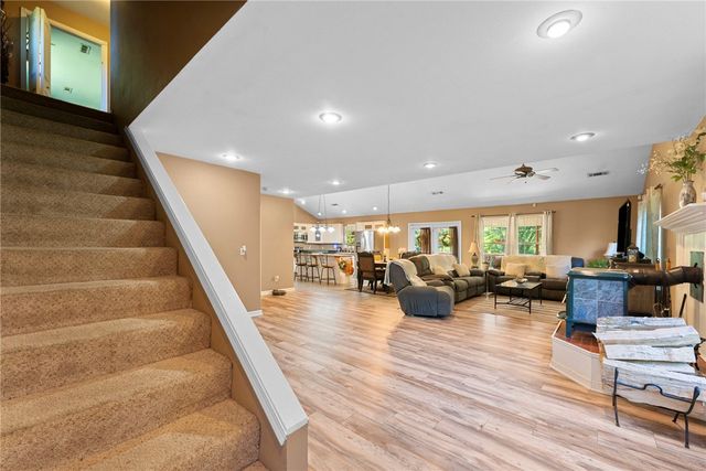9225 Charles Street, Rogers, AR 72756